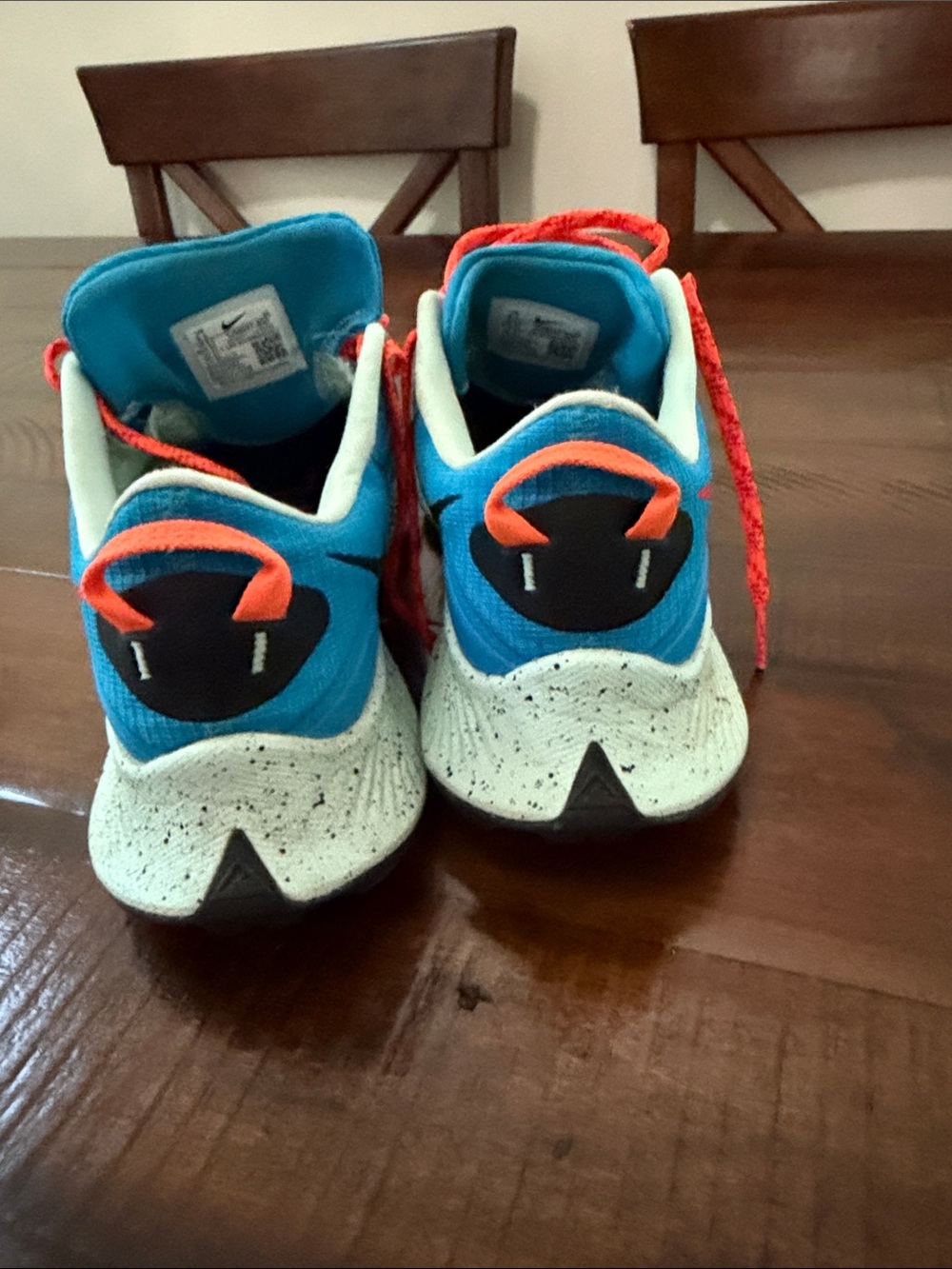 Nike Bright Blue Running Sneakers with Red-Orange Accents - Picture 3 of 6